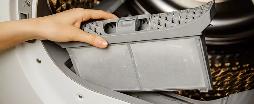 Signs Of A Clogged Dryer Lint Trap in East Northport, New York